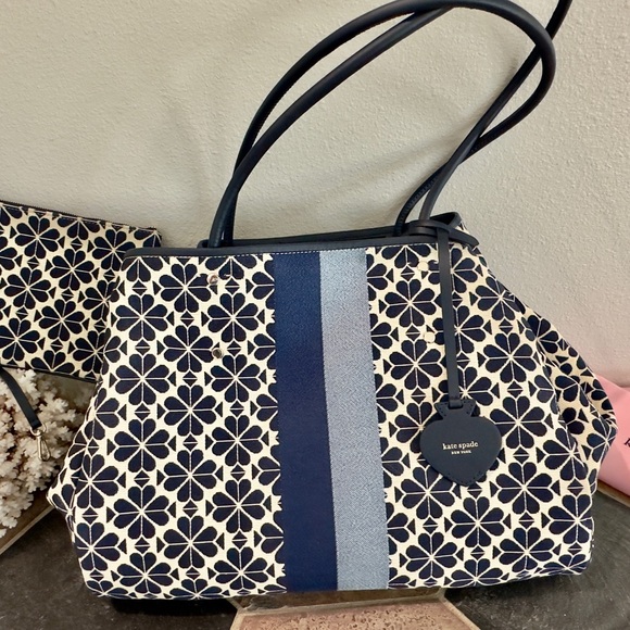 New w/o tags Kate Spade ♠️ Lg Flower Jacquard Stripe Everything Blue Tote 👜 - Picture 10 of 13